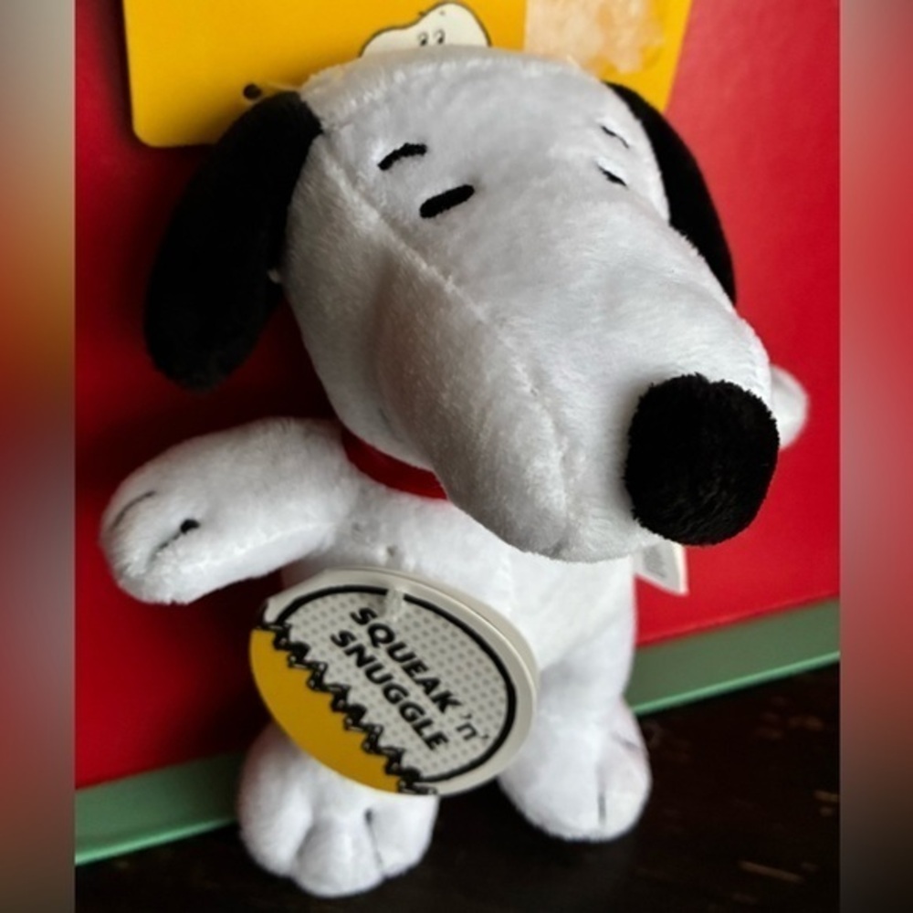 Peanuts Snoopy White and Black Pet Toy.